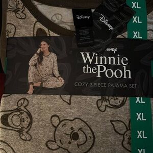 NWT DISNEY WINNIE THE POOH 2-PIECE PAJAMA SET!